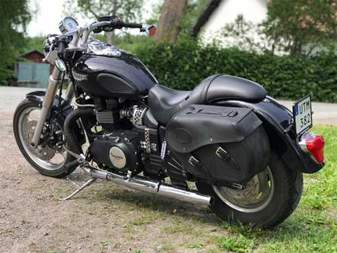 Svart Triumph Speedmaster stulen i Bålsta mellan Stockholm och Enköping